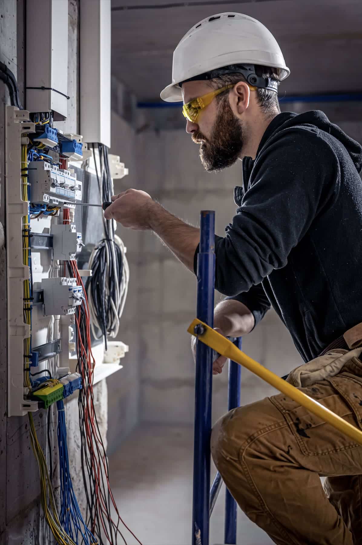 Comment bien s'équiper en tant qu'électricien ?