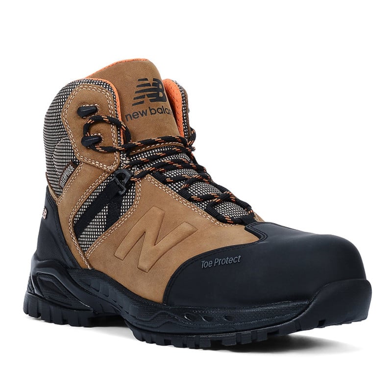 Chaussures de sécurité montantes Allsite S7L New Balance vue trois quarts cote droit marron